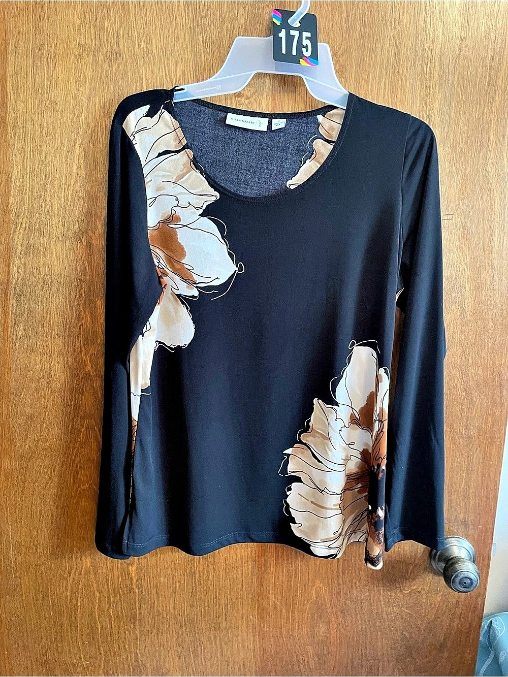 Max & Mia Floral Long Sleeve Top in Black & White Size Medium Like New